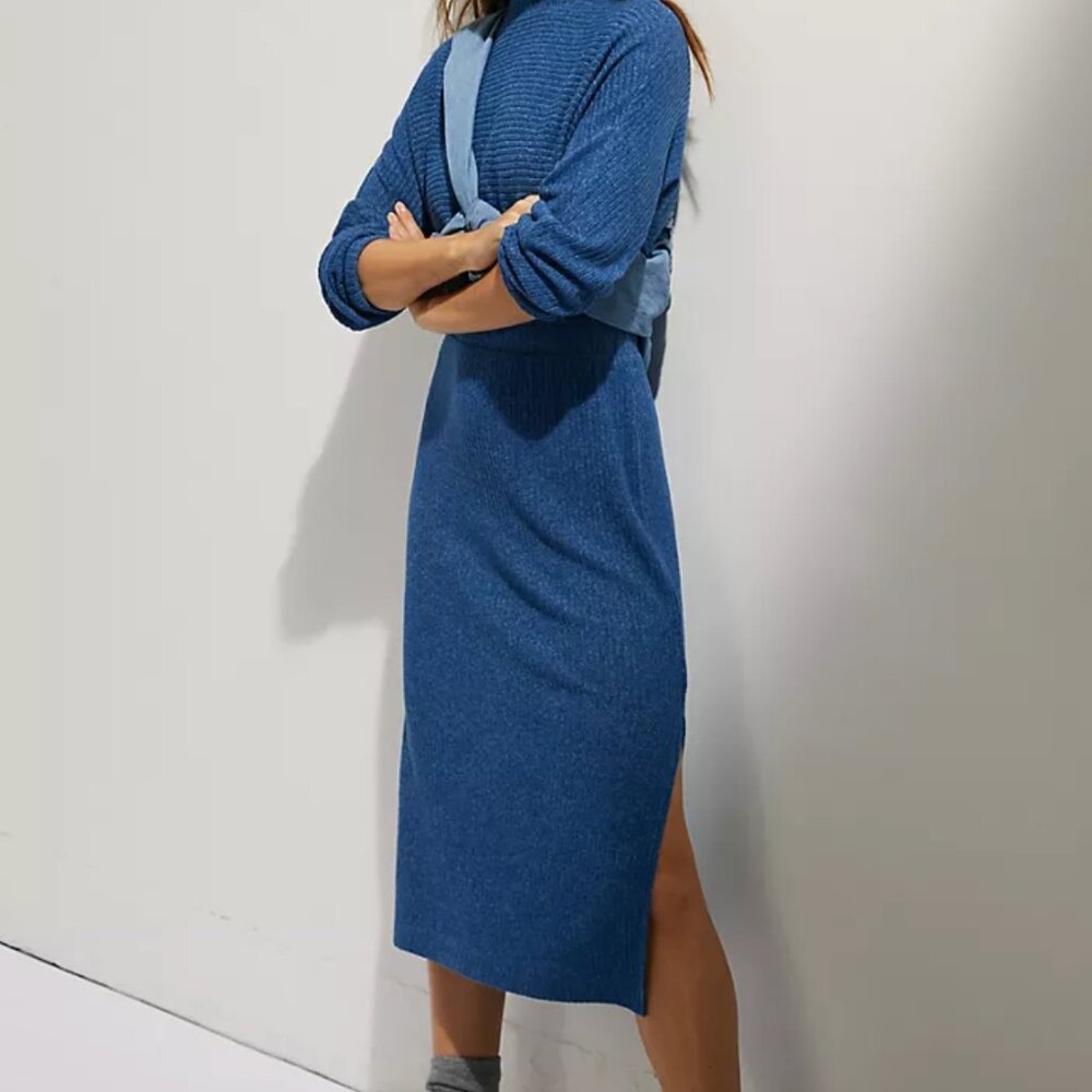 Anthropologie Ribbed Knit Maxi Dress in Blue! Size M